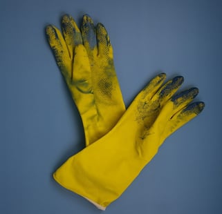 yellow_gloves-1